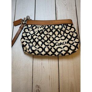 Vintage Coach Black and White Wristlet Patent Leather Signature Cs 7.5x5” VGUC